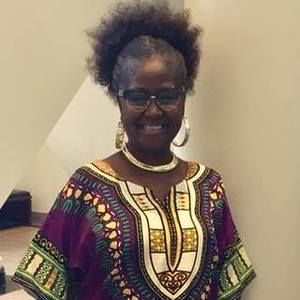 Meet your Posher, Regina